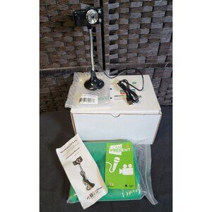 NWB Hamilton Buhl STEAM Education Kid's 8+ Green Screen & Webcam Production Kit